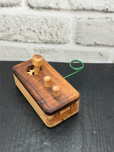 Load image into Gallery viewer, Busy Hand